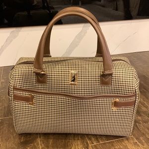 London Fog Beige Passenger Bag
